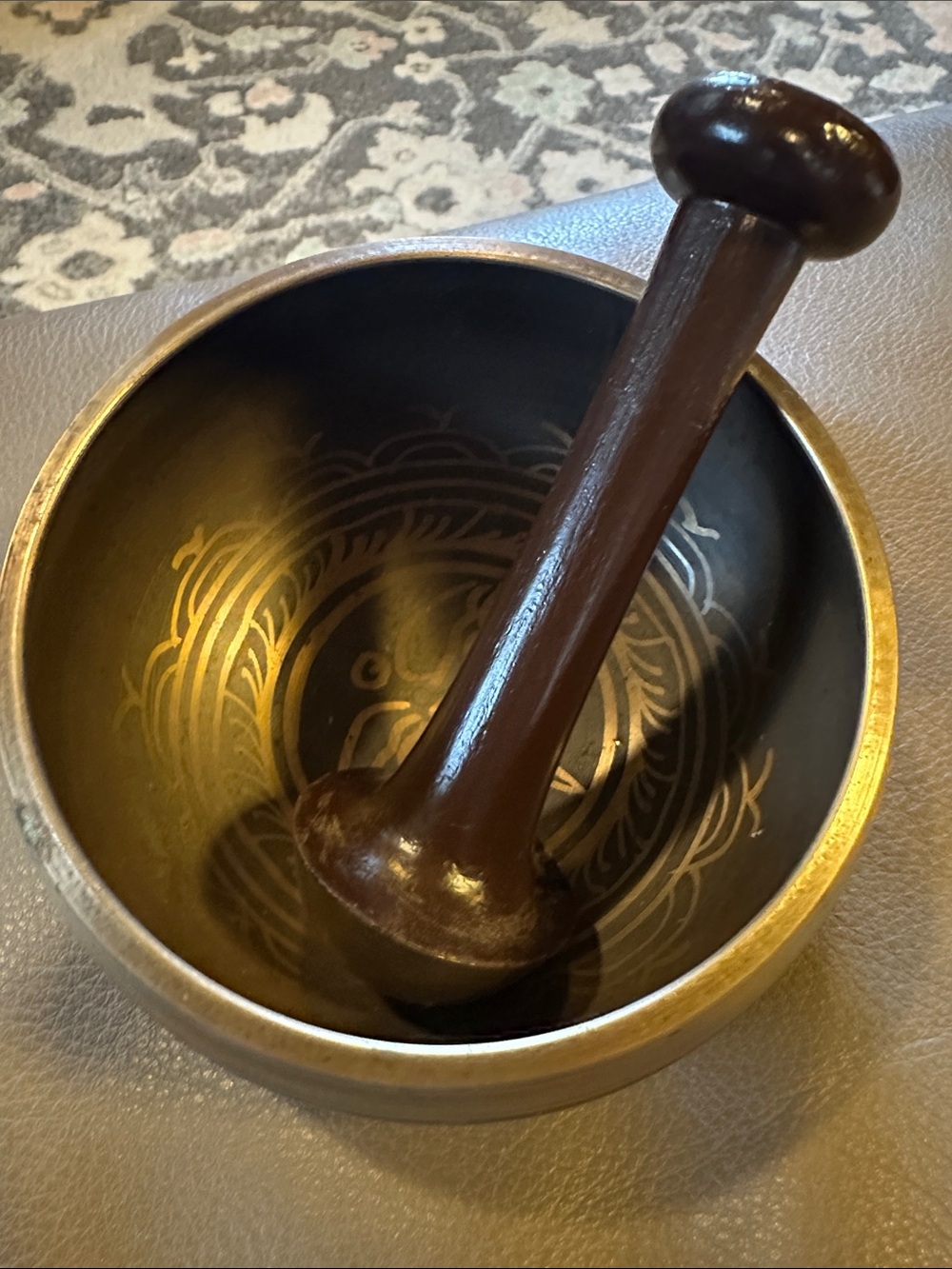 Tibetan singing bowl for meditation/yoga